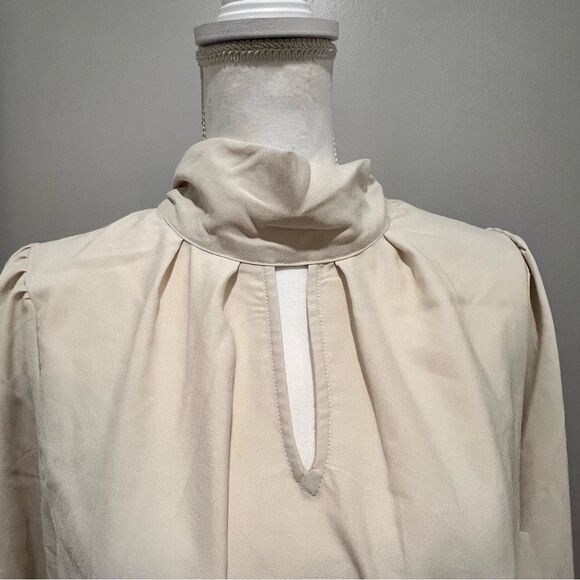 NWOT French Connection Cream Crepe High Neck keyhole Long Sleeve Top size medium - Picture 8 of 13